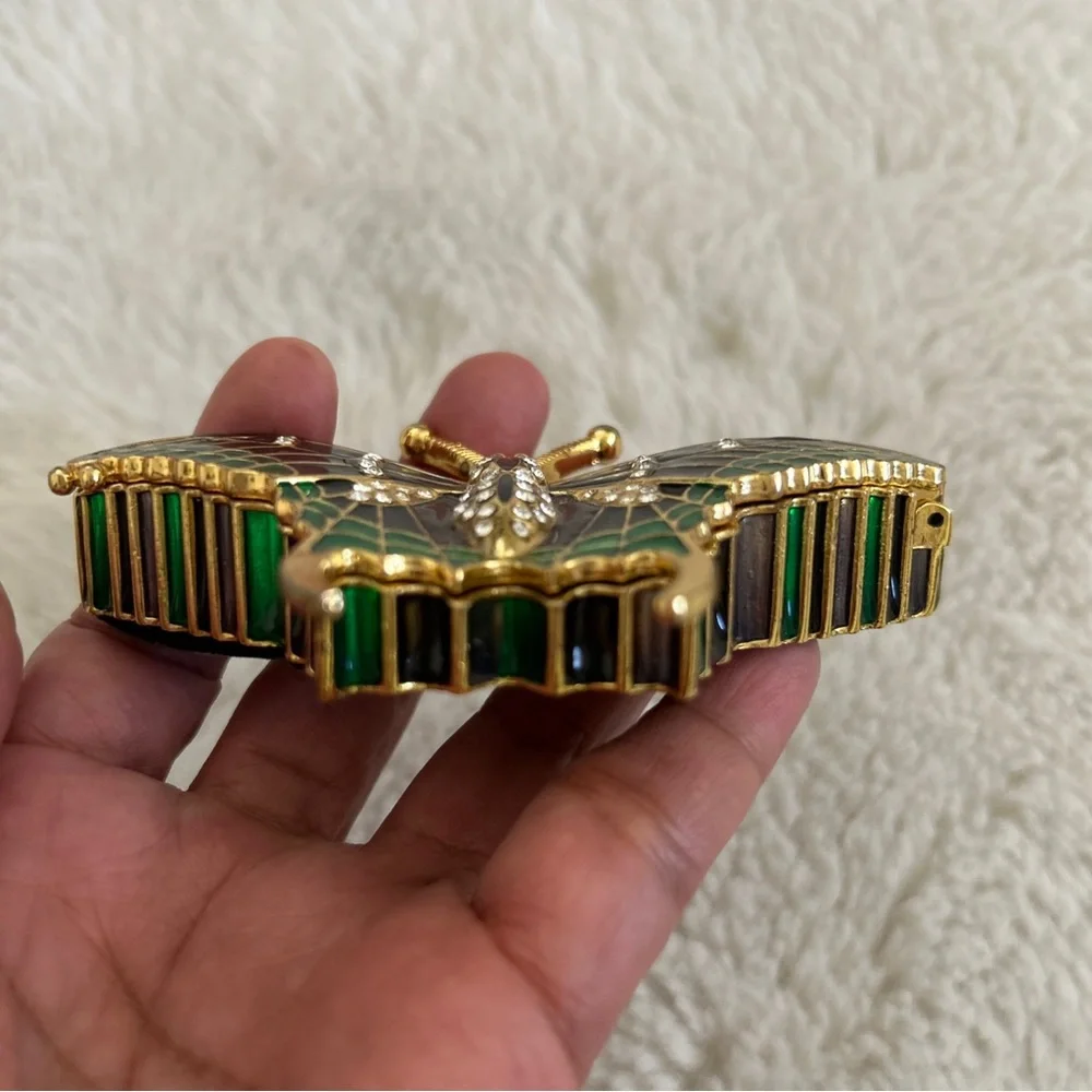 Unbranded beautiful piece