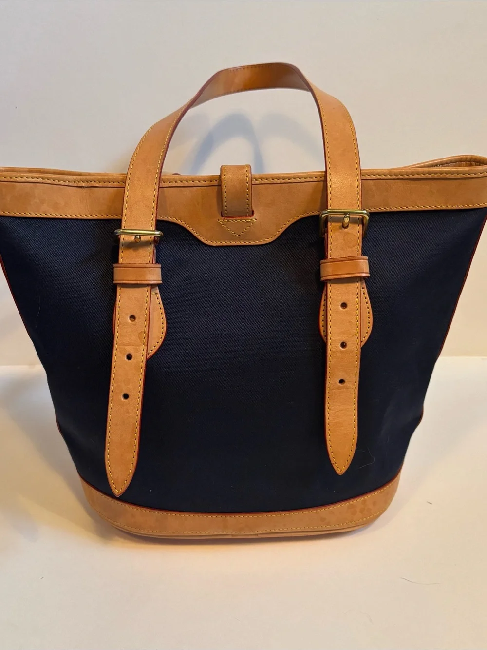 Dooney & Bourke classic vintage