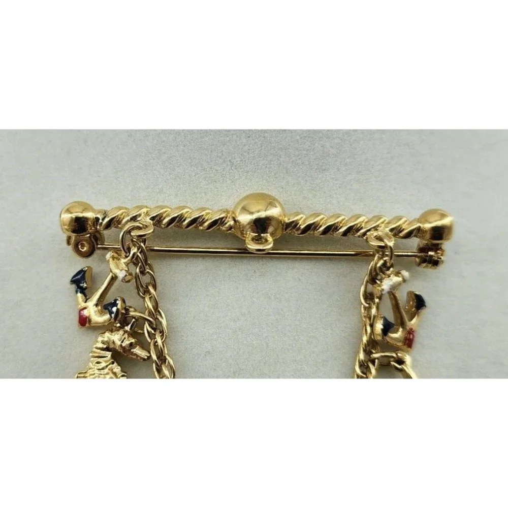 Unbranded gold tone