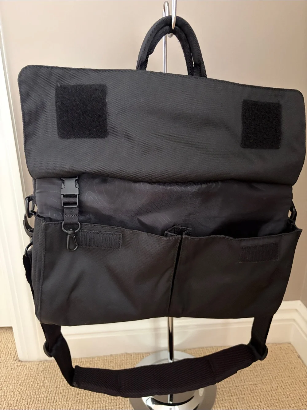 Incase professional black