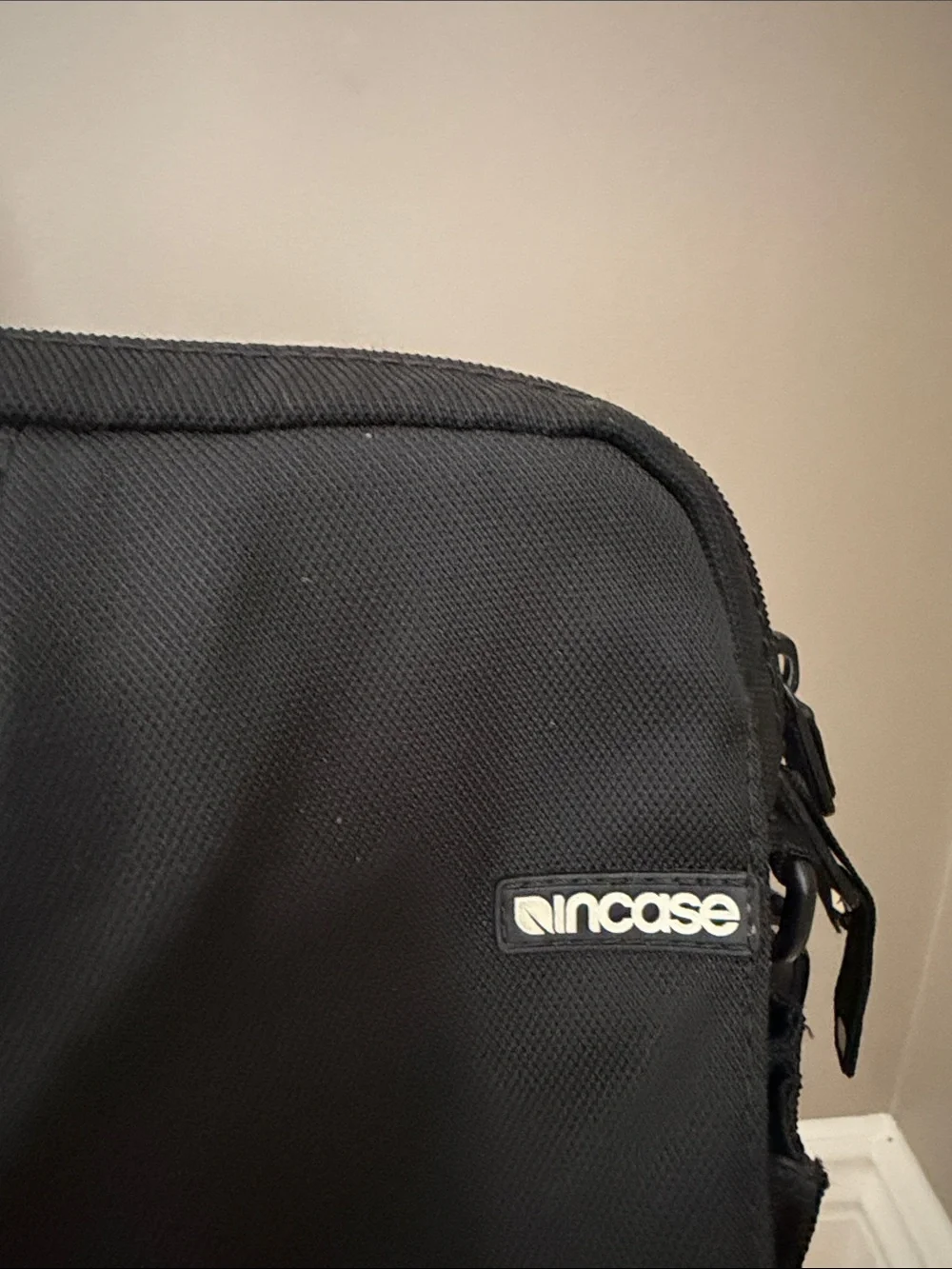 Incase professional black