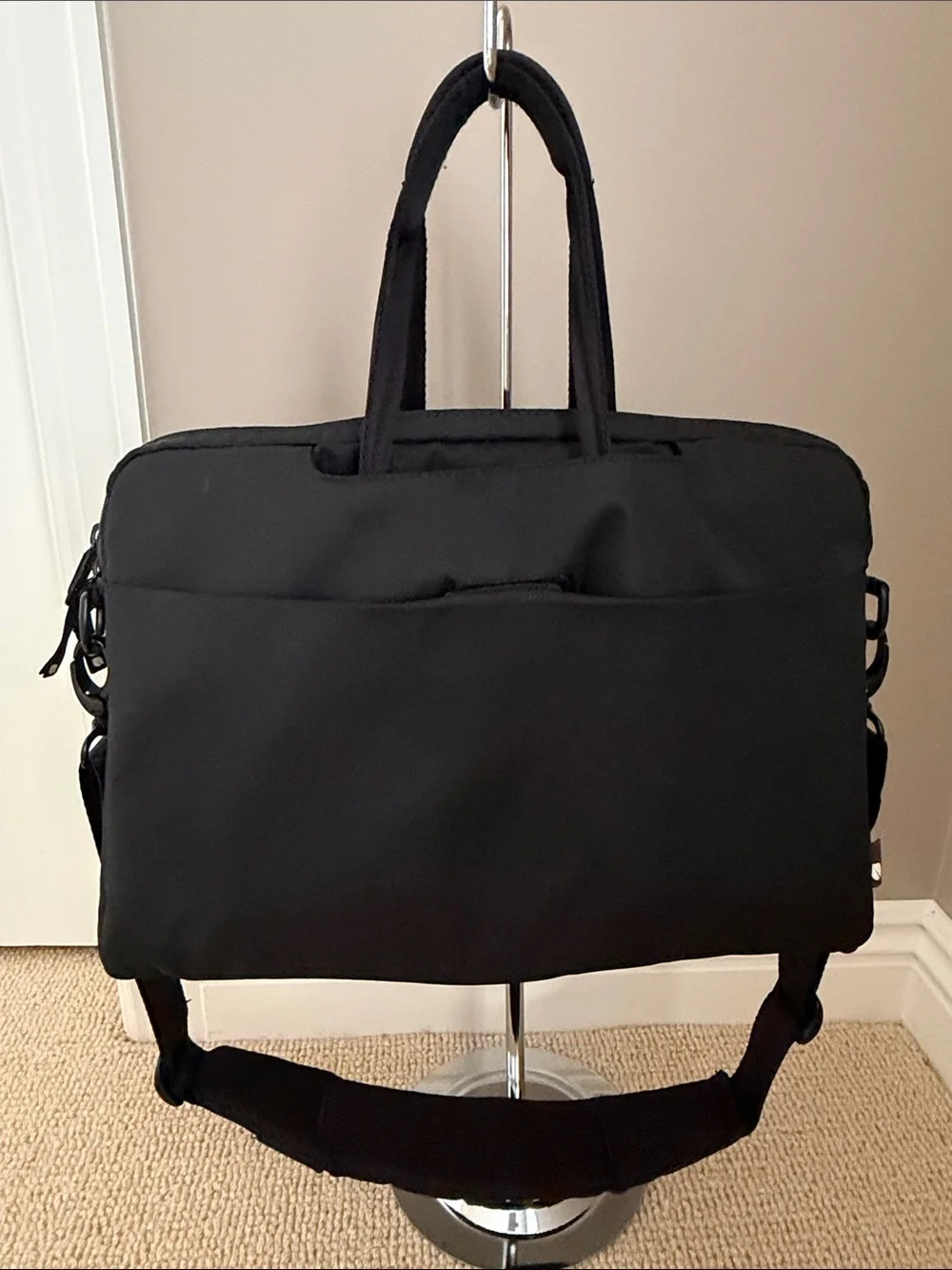 Incase professional black