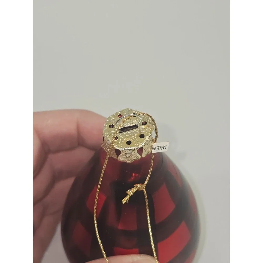 Unbranded vintage ornament