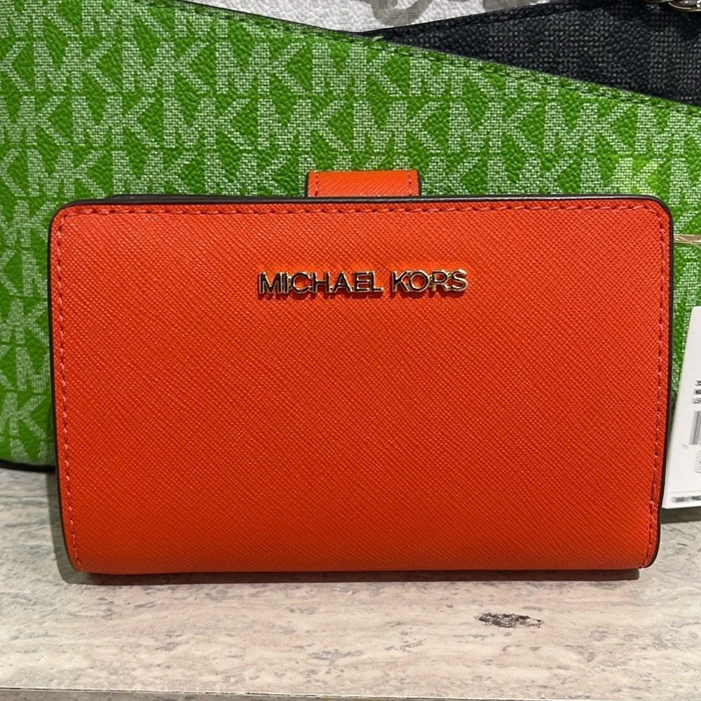 Michael Kors michael medium