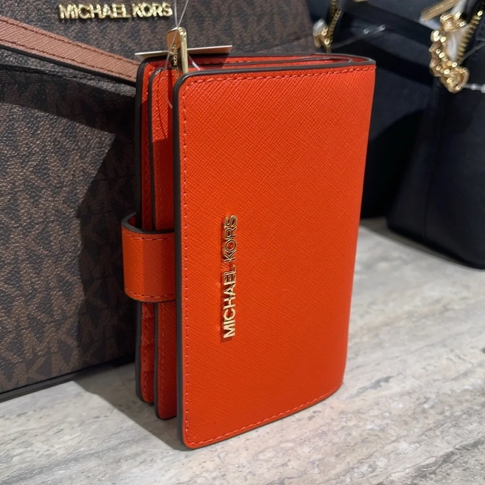 Michael Kors michael medium