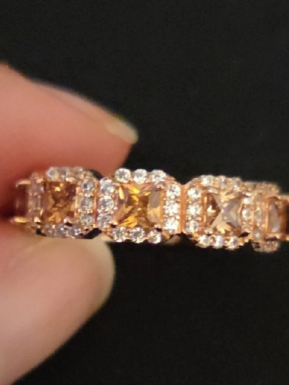 Suzy Levian elegant rose