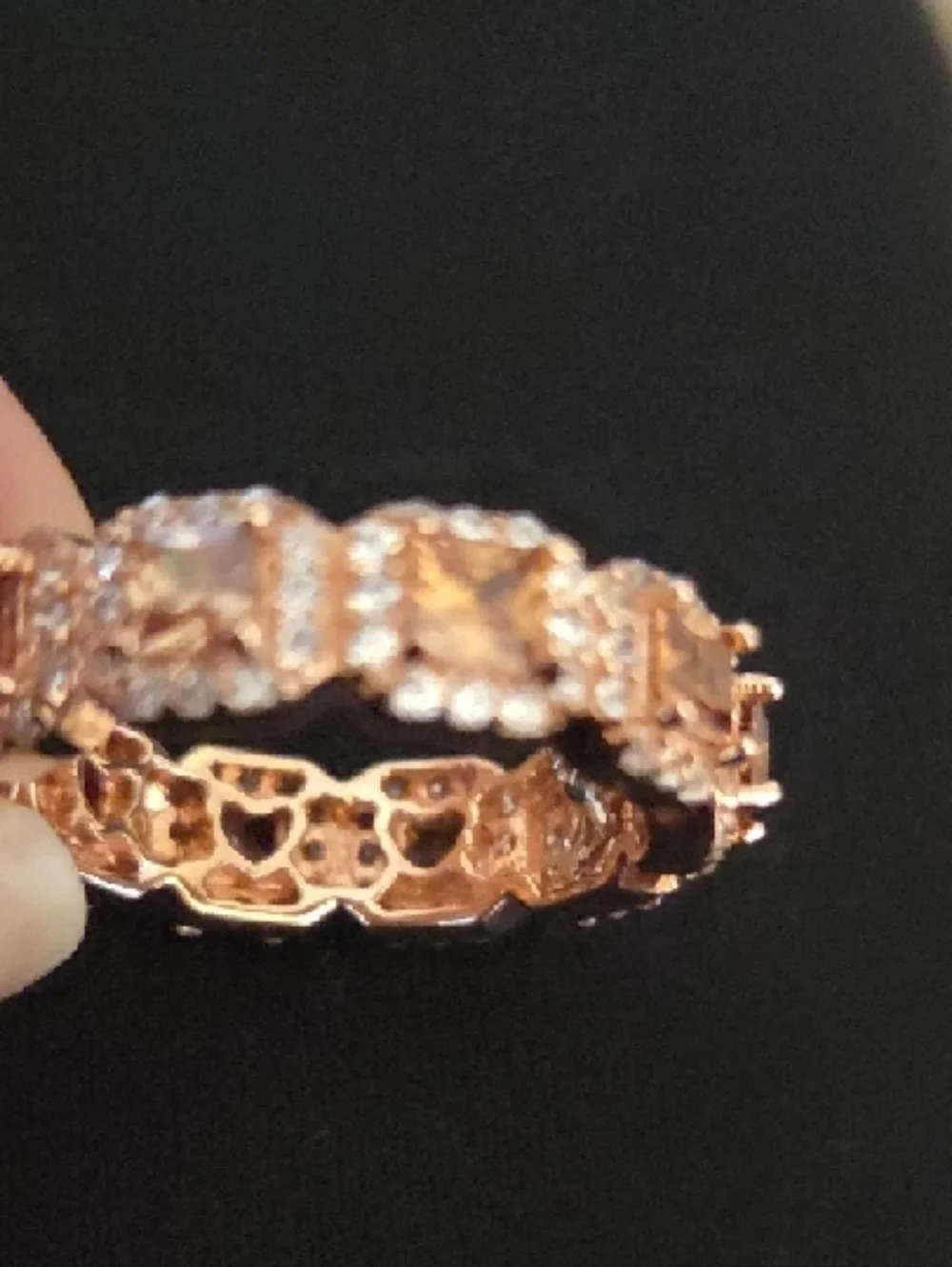 Suzy Levian elegant rose