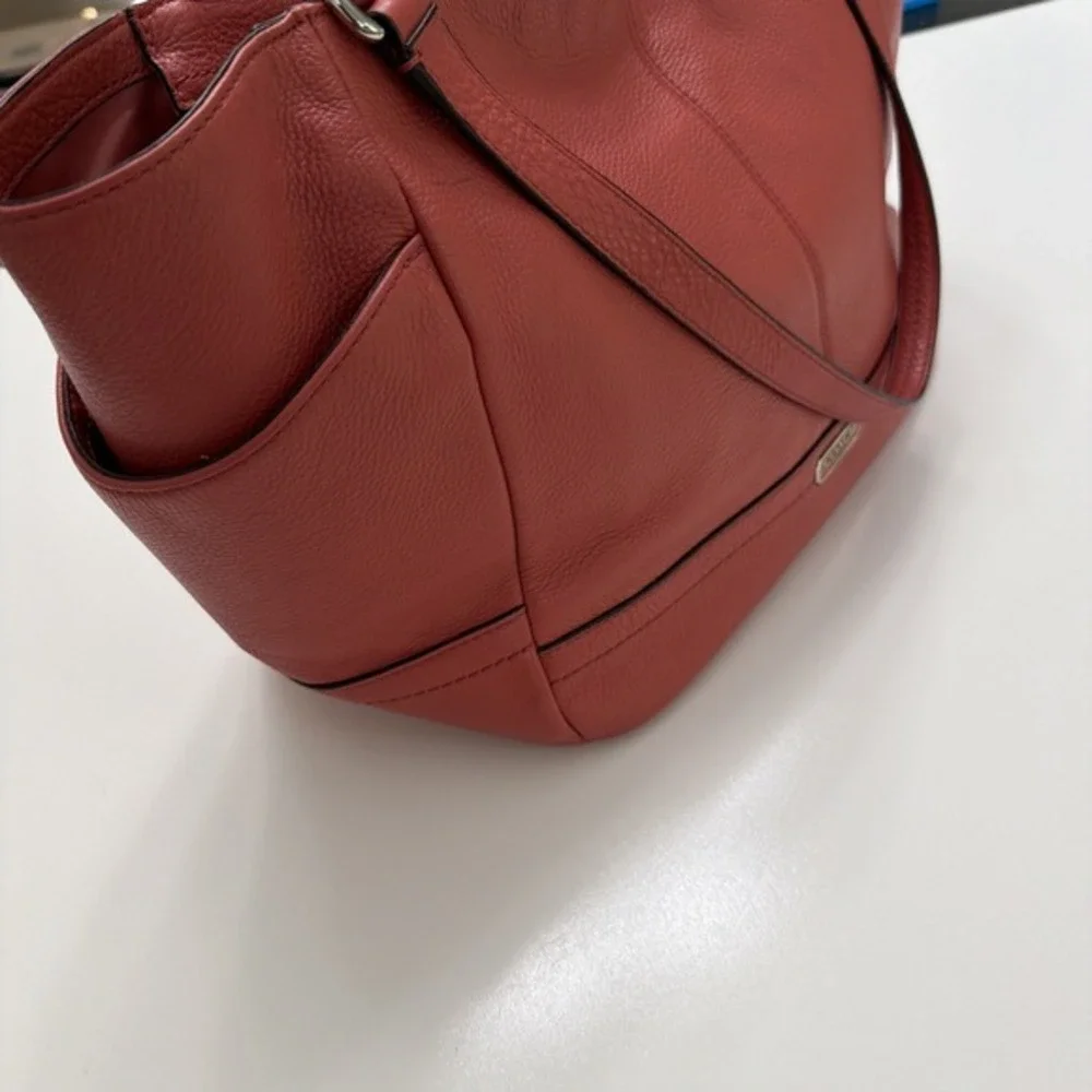 Coach authentic pebbled