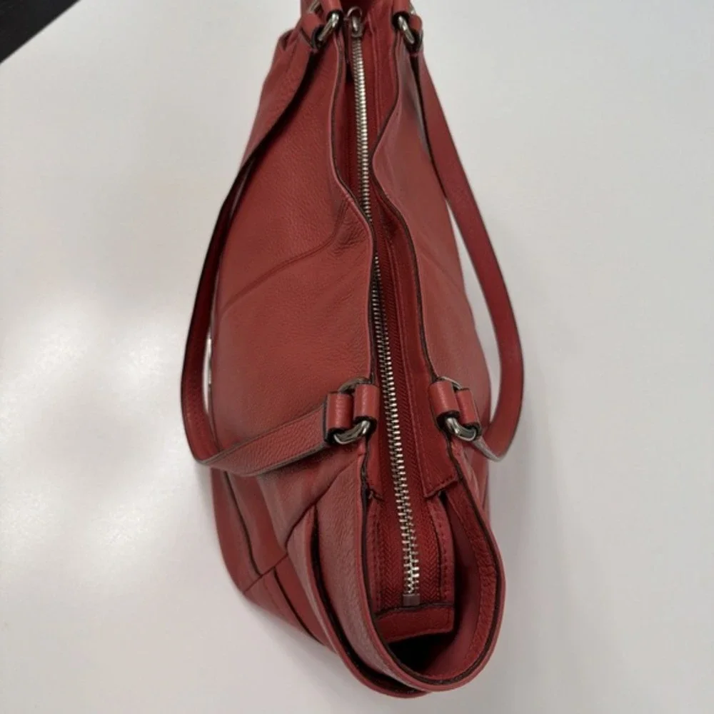 Coach authentic pebbled