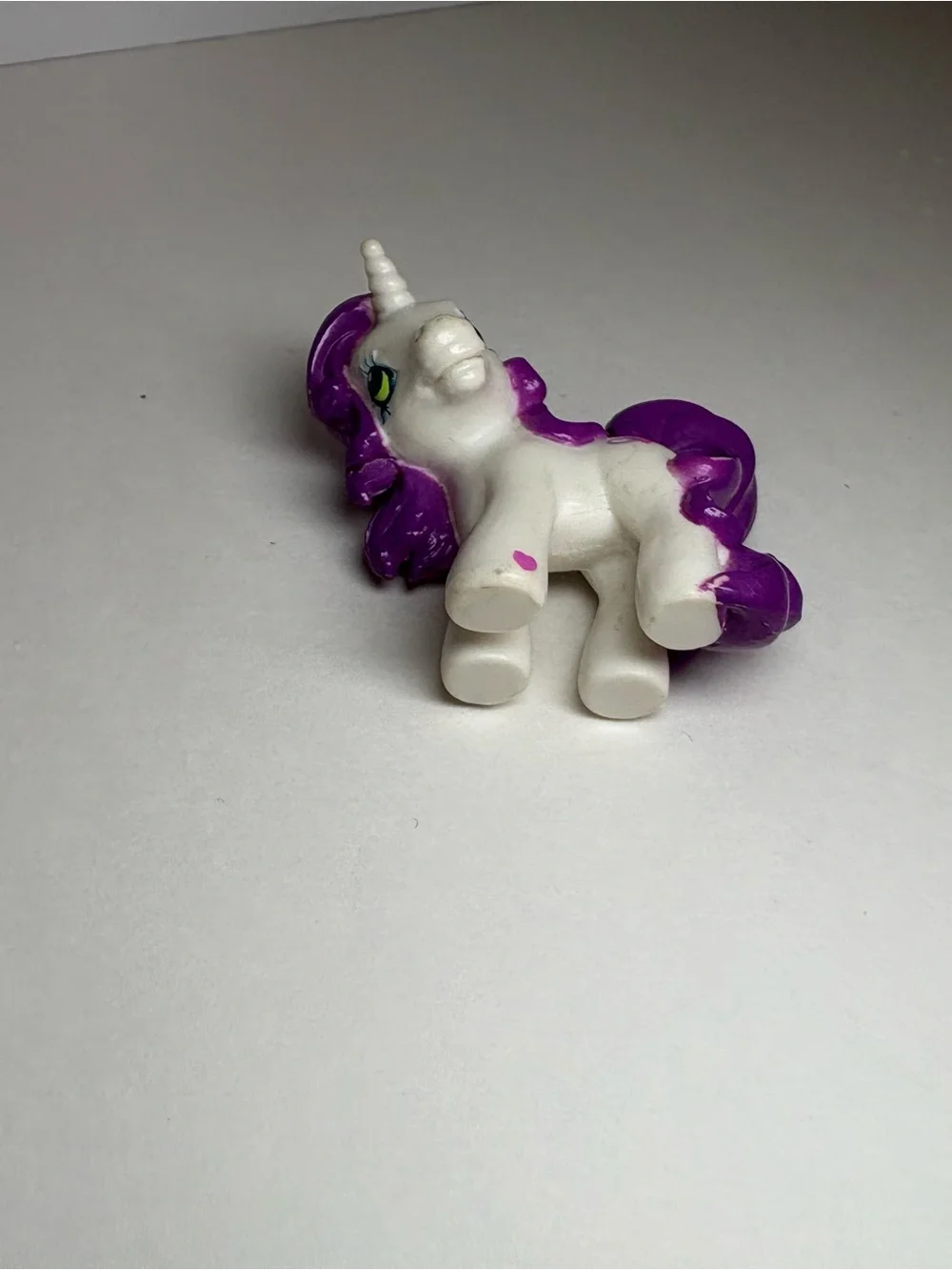 My Little Pony G3 Sweetie Belle 1.5” Mini Figure Unicorn Hasbro White Purple PVC