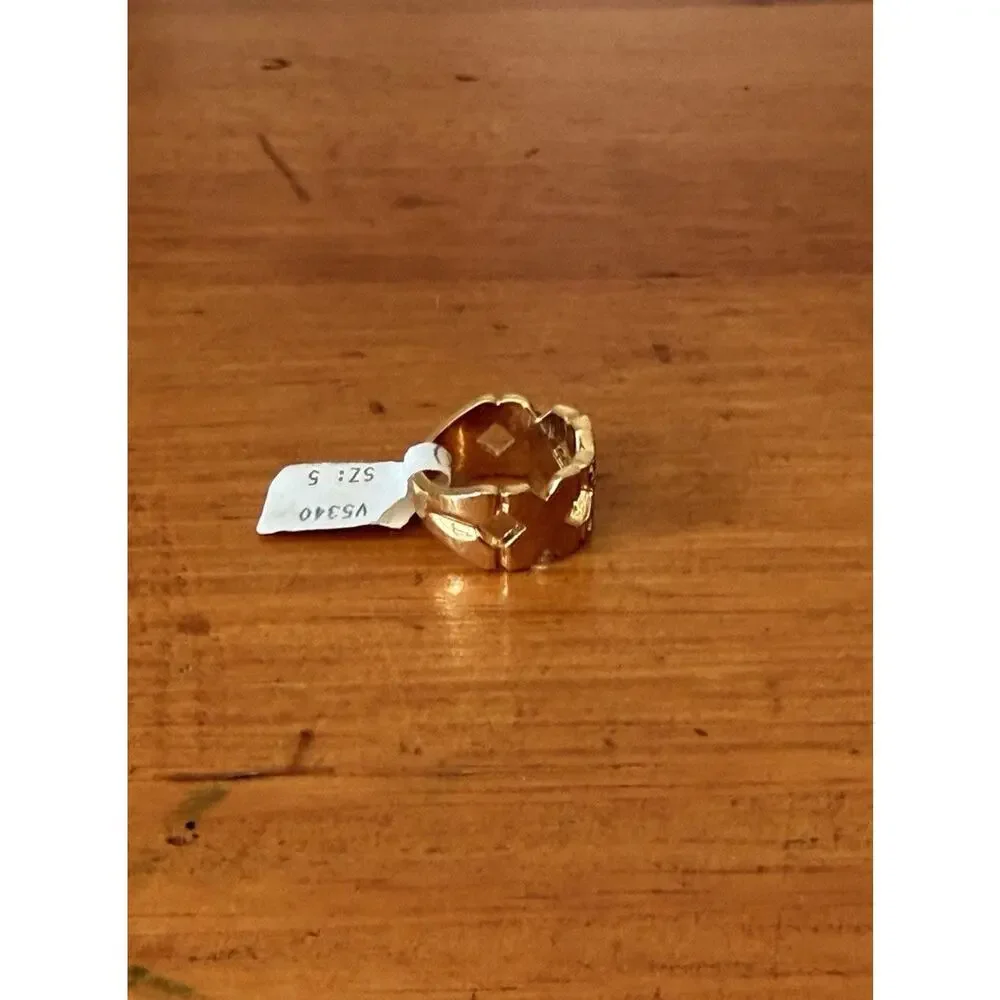 Unbranded vintage 18k