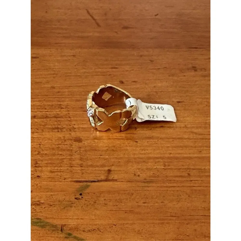 Unbranded vintage 18k
