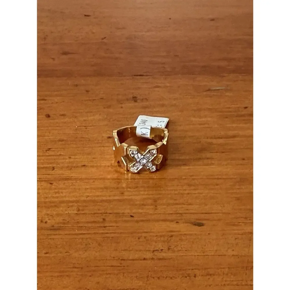 Unbranded vintage 18k