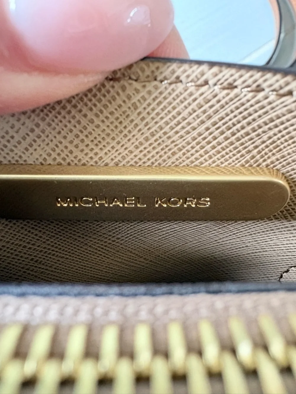 Michael Kors compact michael