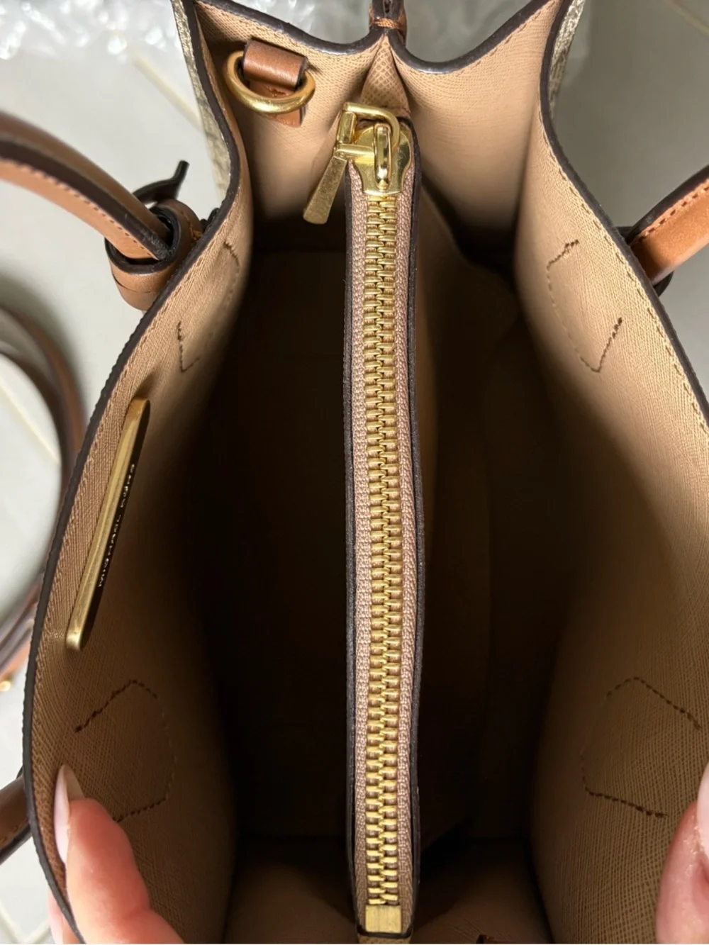 Michael Kors compact michael