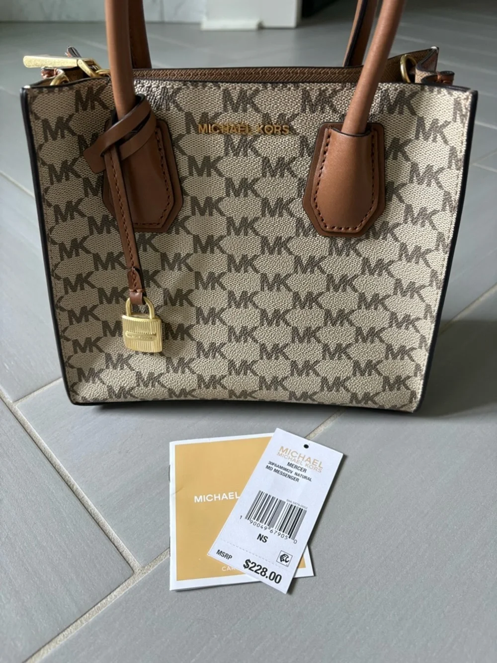 Michael Kors compact michael