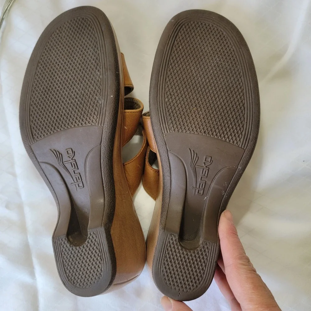 Dansko womens tan