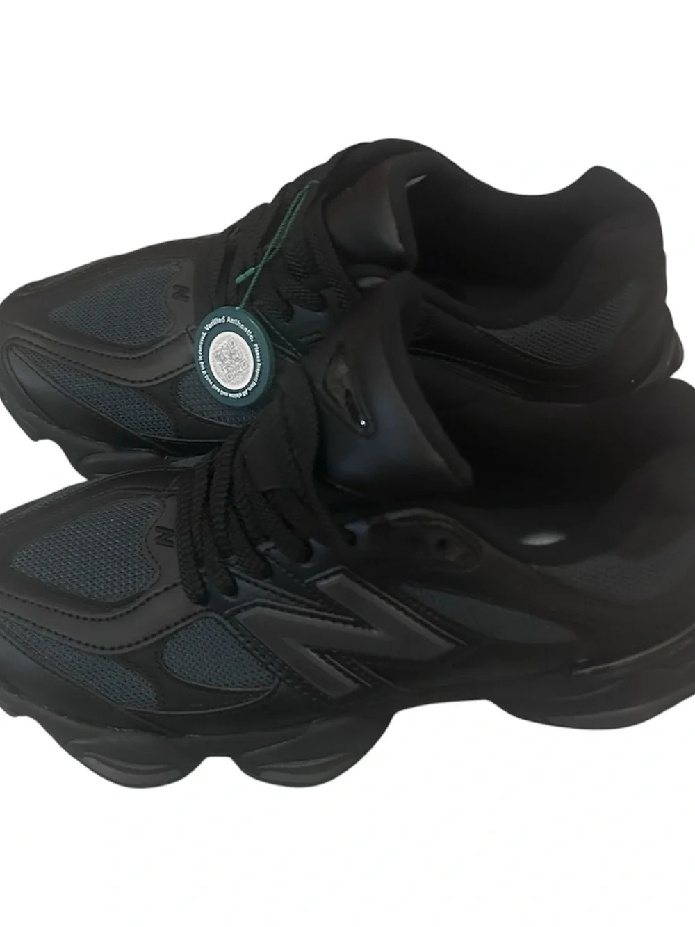 New Balance sleek black