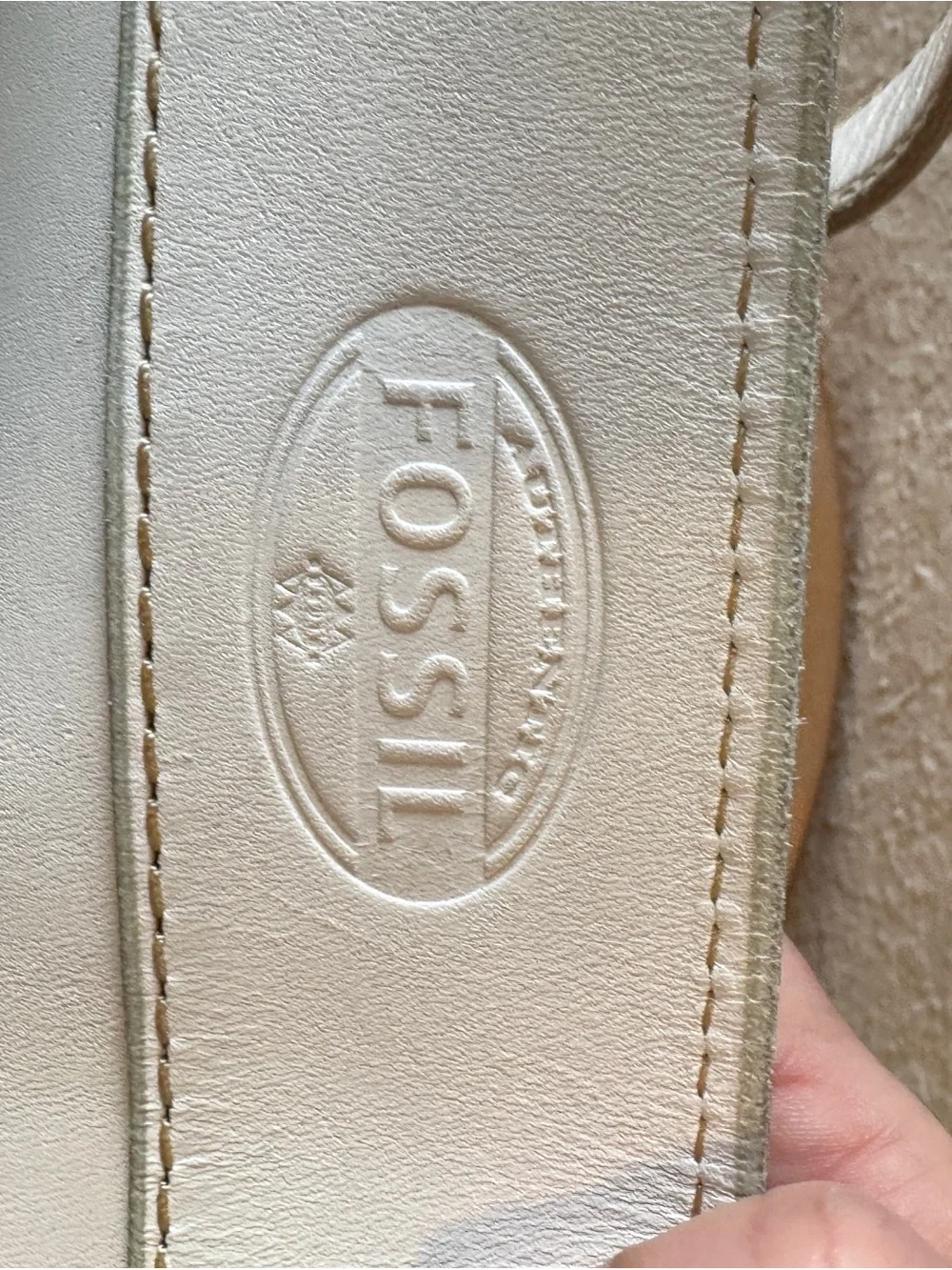 Fossil classic white