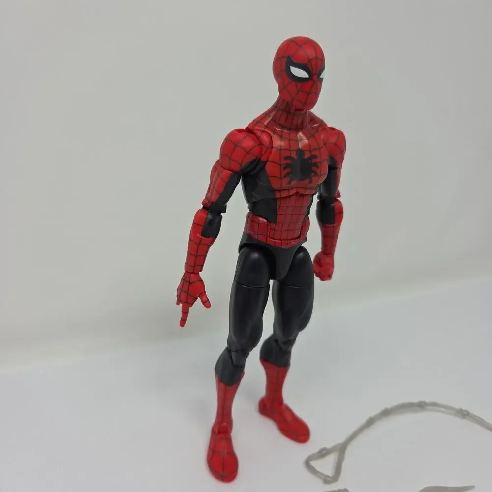 Hasbro Marvel Legends 60th Amazing Fantasy Spiderman Action Figure