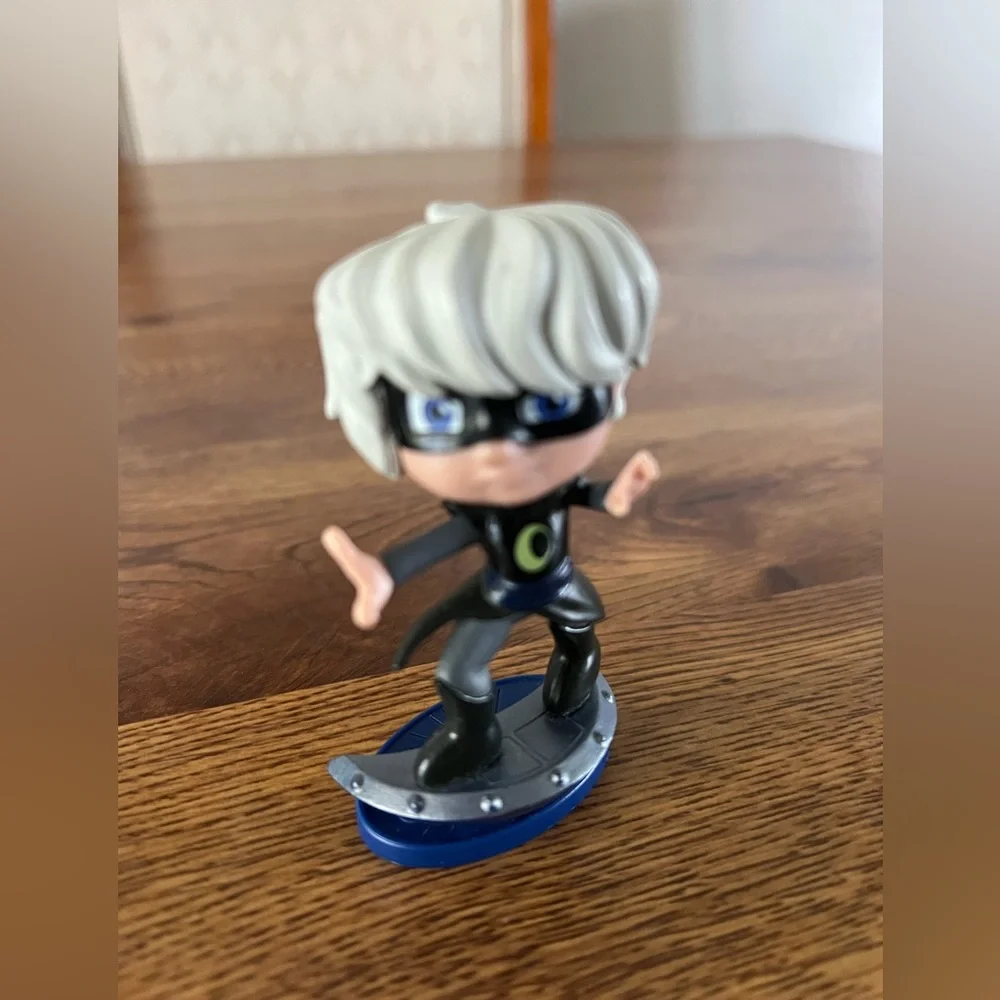 N/A characters sold excellent