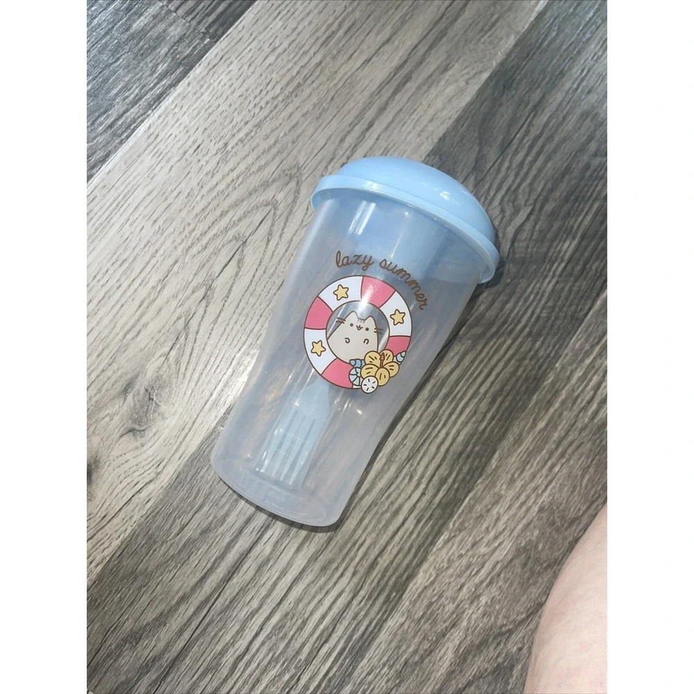 Pusheen summer subscription