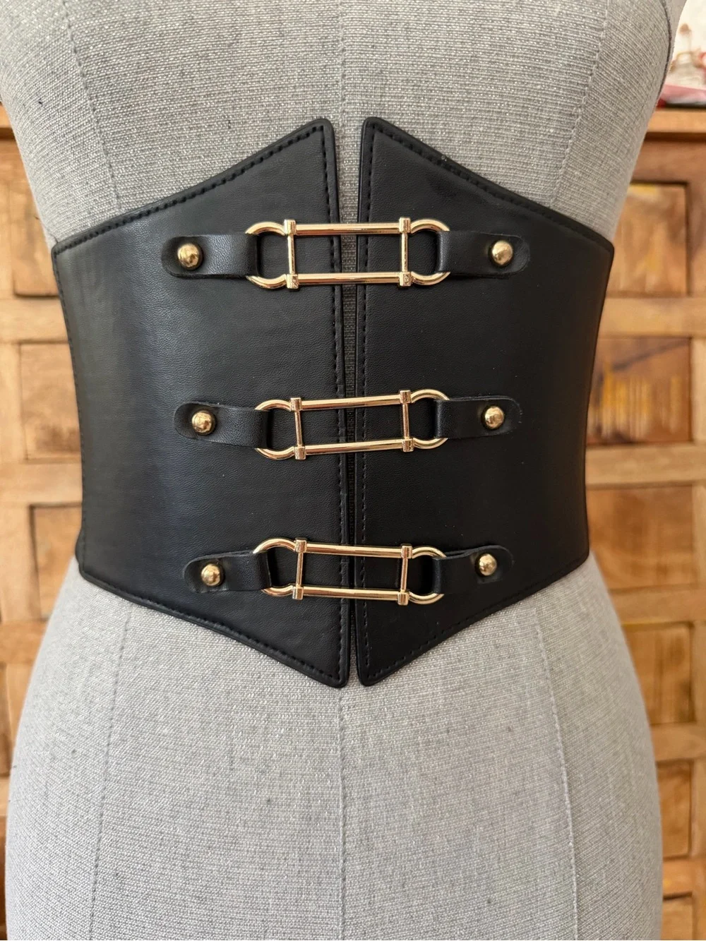 Source Unknown Black Wide Corset Belt with Gold Hardware