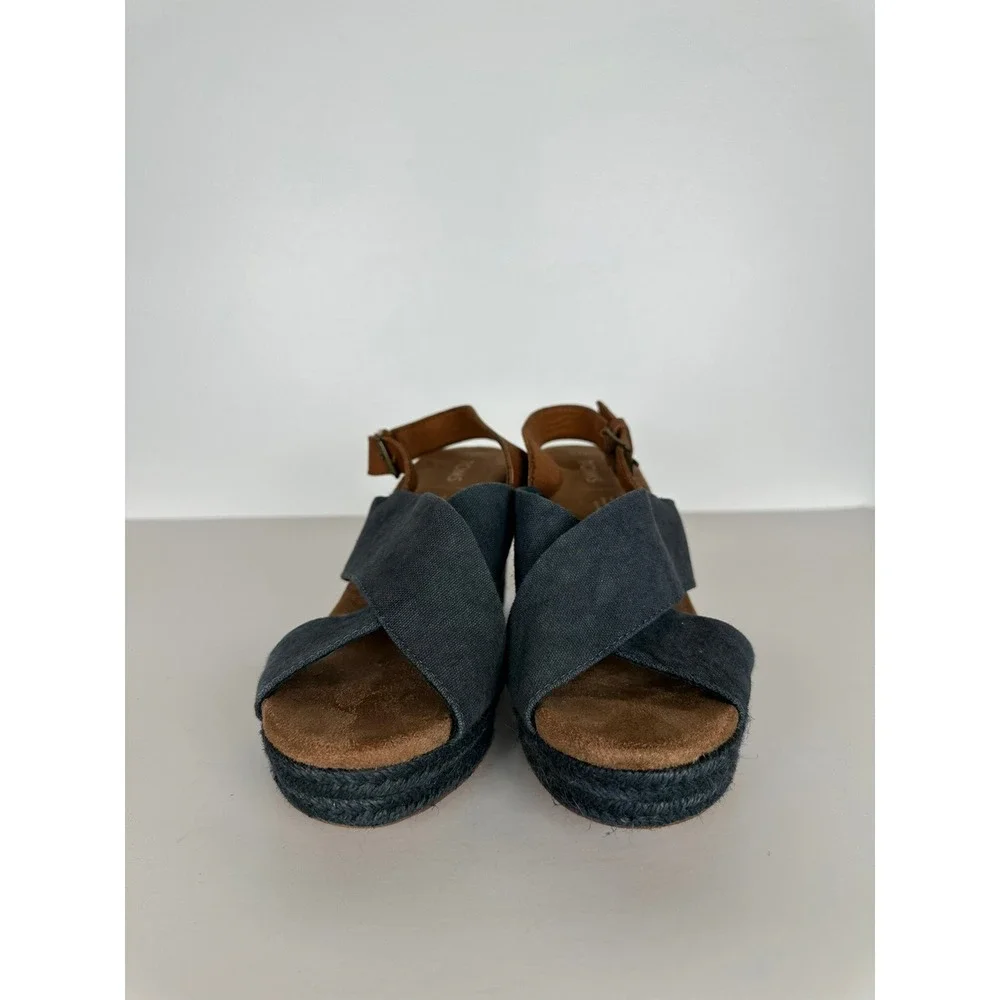 Toms preowned good