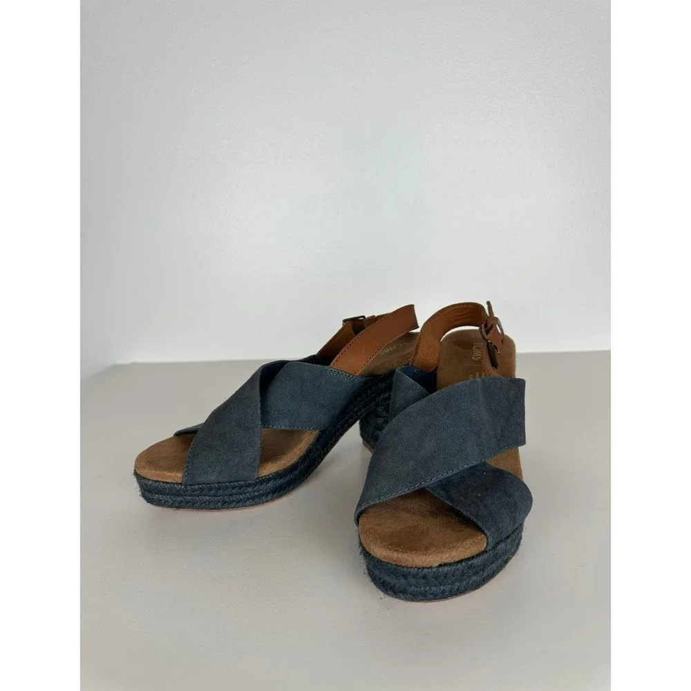Toms preowned good