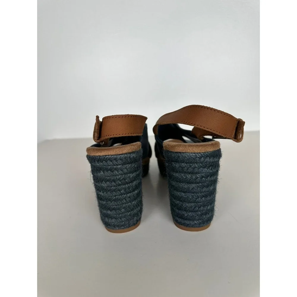 Toms preowned good