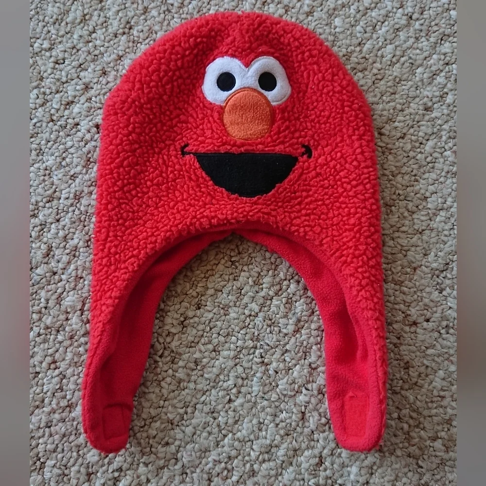 Red Sesame Street Elmo toddler winter hat size 2T-5T