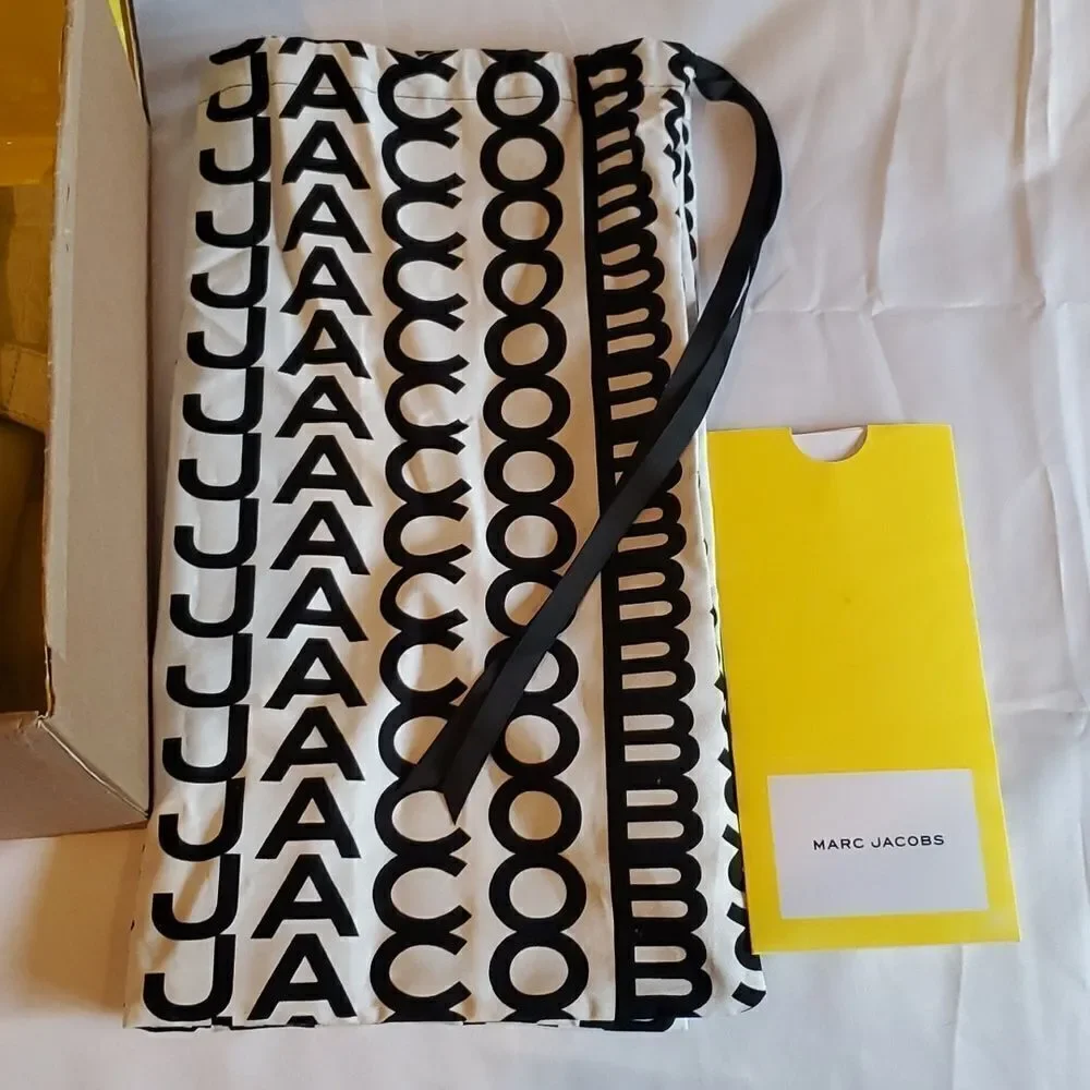 Marc Jacobs %100 cow