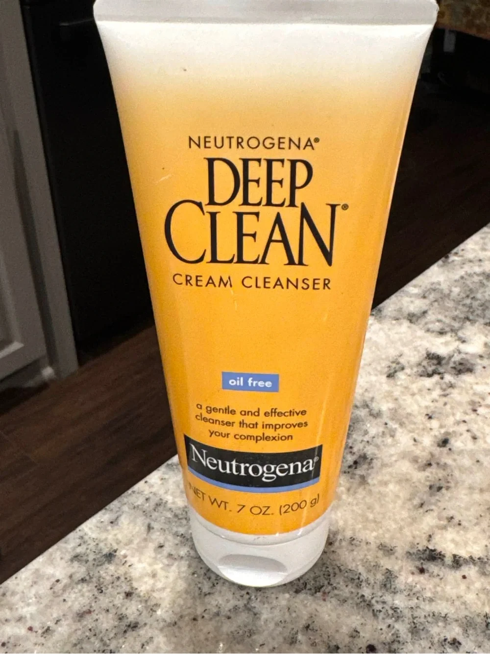 Neutrogena cleanser dirt use