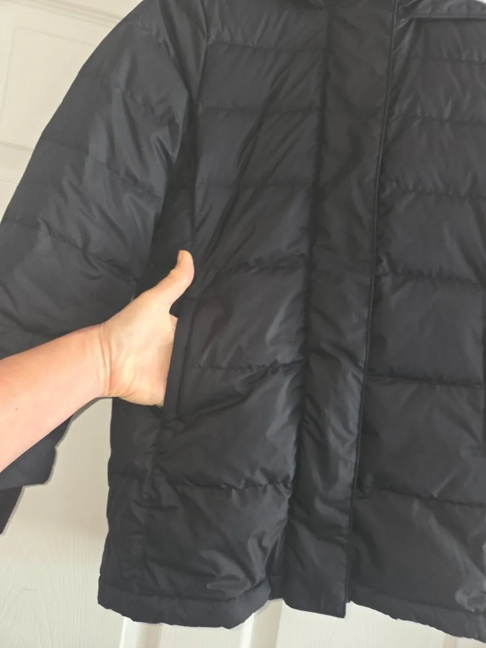 ATHLETA GIRL SNOW DAY DOWN JACKET - SIZE 8-10 BLACK