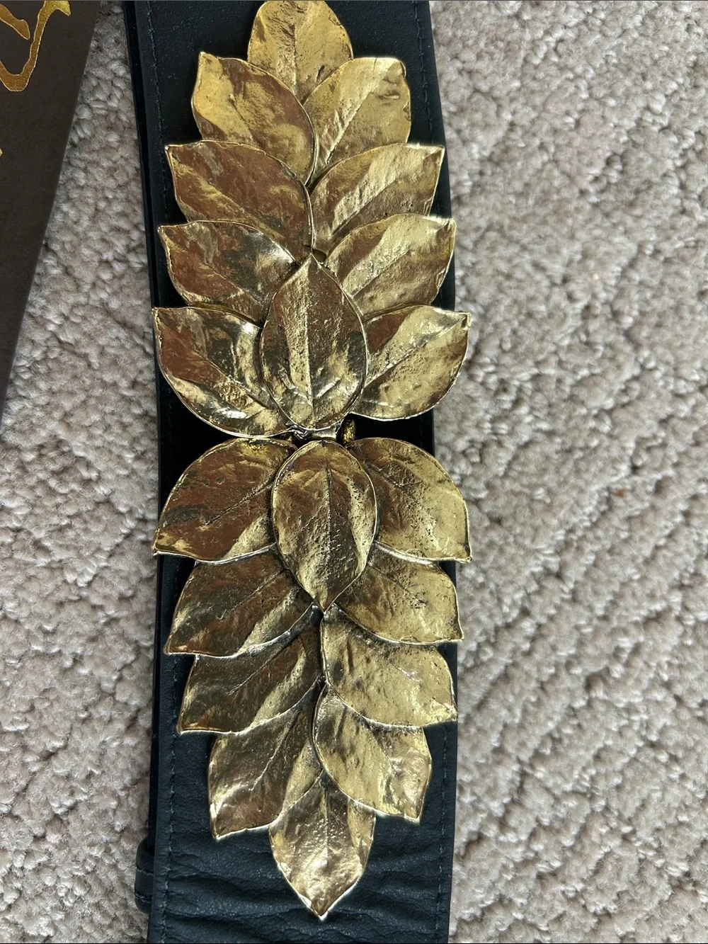 N/A black elastic