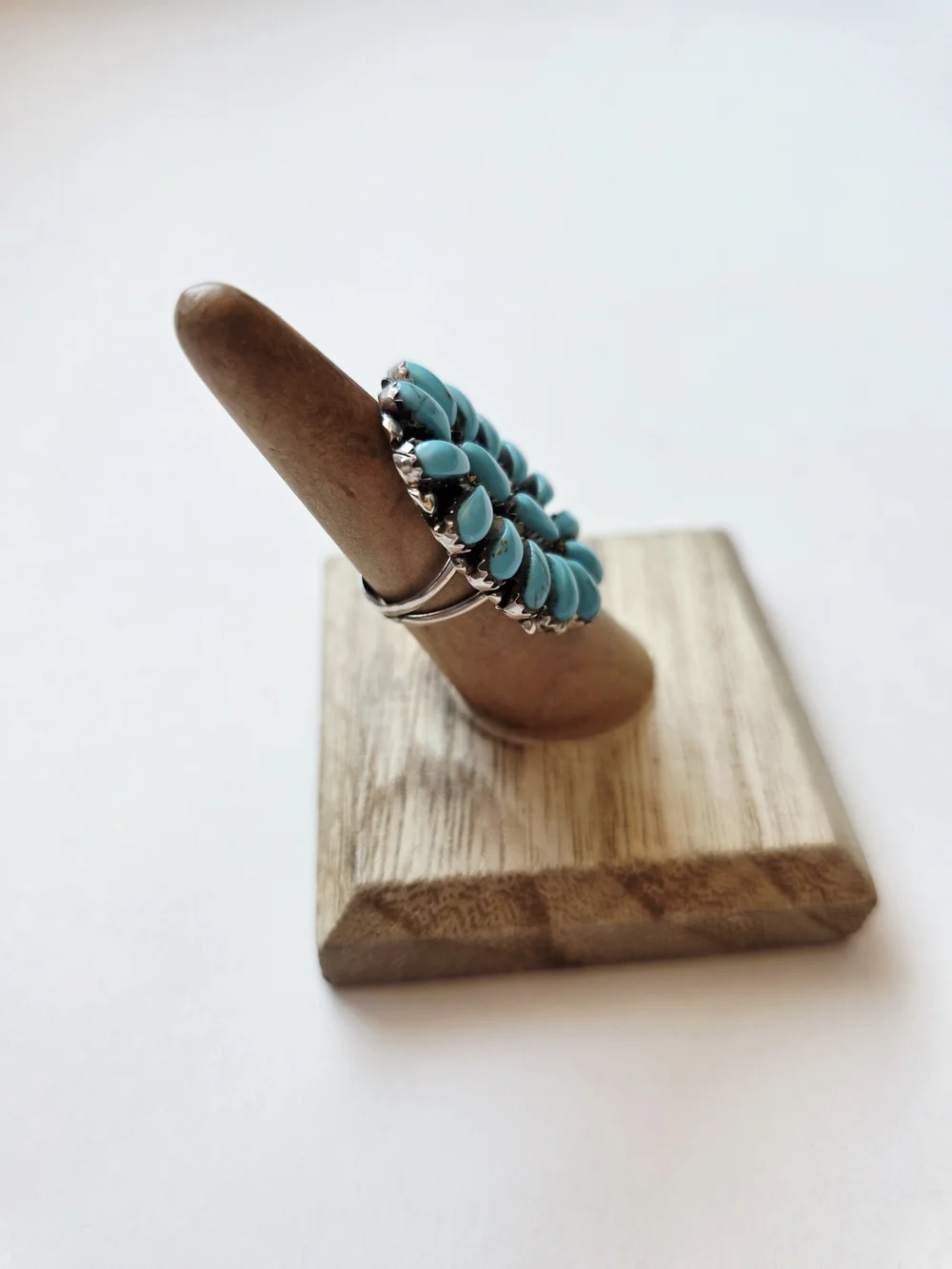 N/A elegant oval
