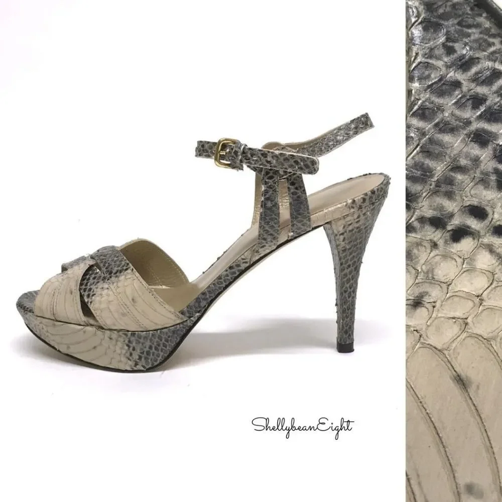 Stuart Weitzman size medium