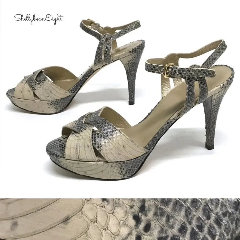 Stuart Weitzman size medium