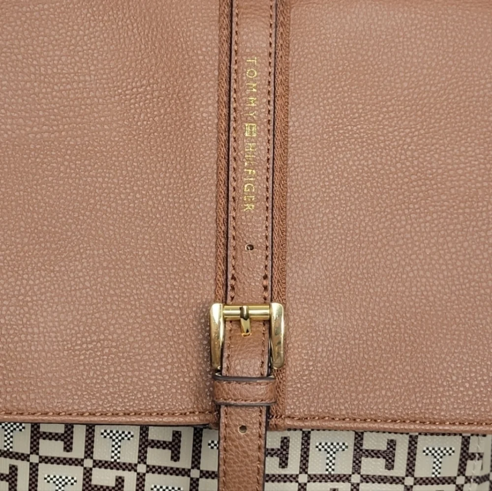 Tommy Hilfiger Large Tan & Cream Women's Backpack, 12×11×6, EUC