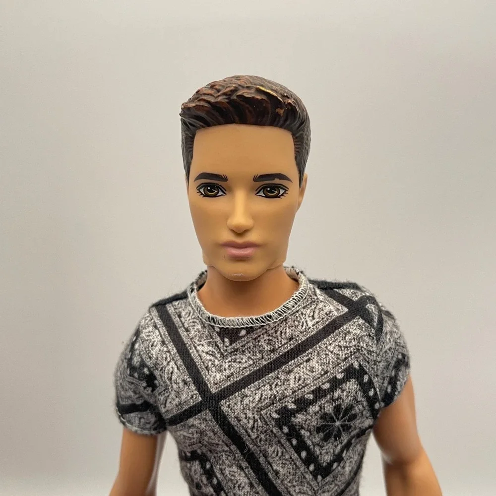 Mattel pose this
