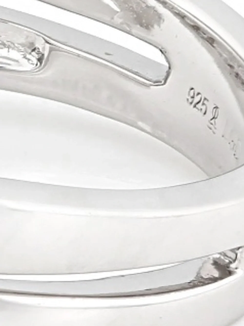 Lab grown crossover band diamonds￼ polished rhodium