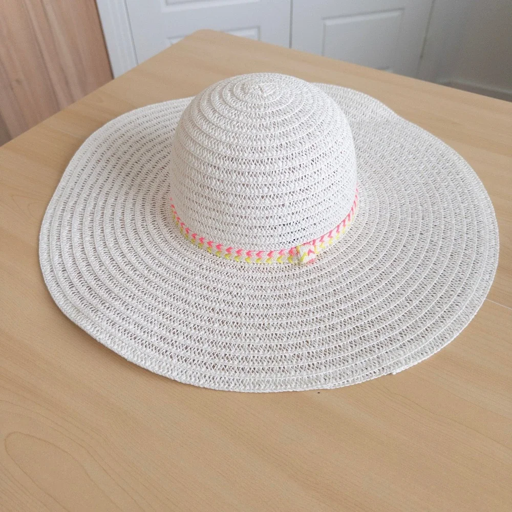 N/A wide brim