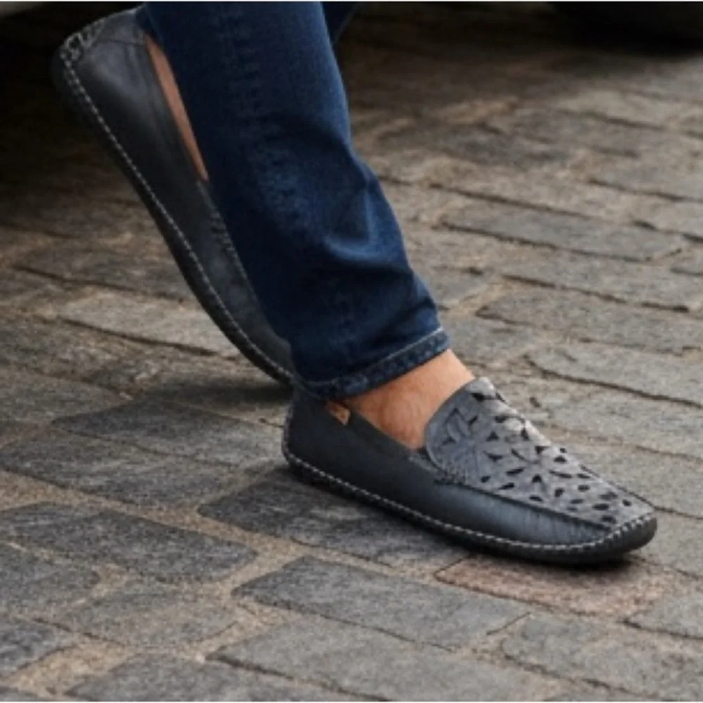 PIKOLINOS Men's Dark Gray Cut-Out Loafers