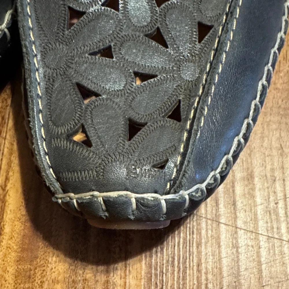 PIKOLINOS elegant dark