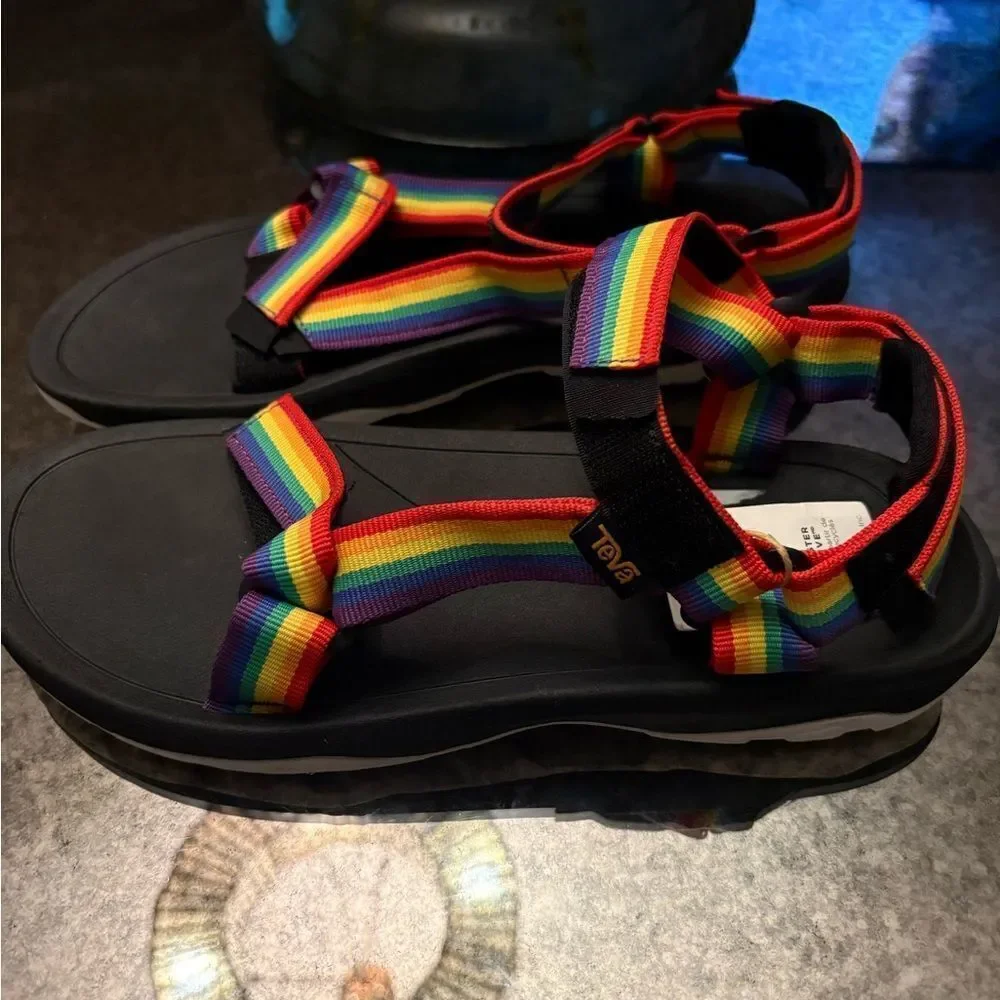 Teva men’s size