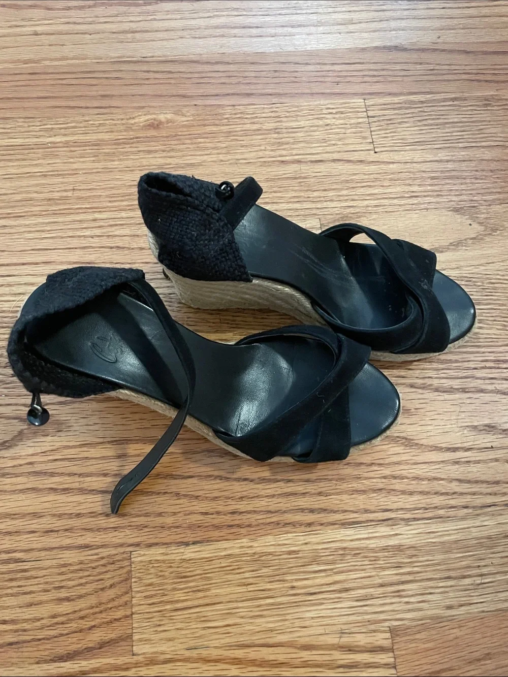 Castaner elegant black