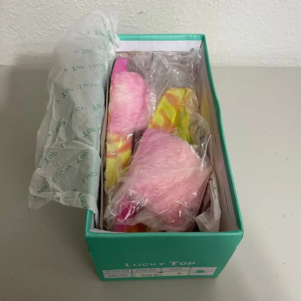 Lucky Top new box