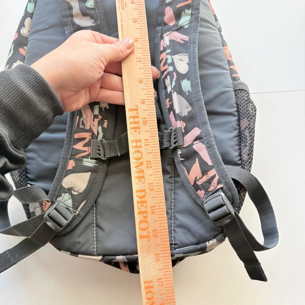 Dakine access wear
