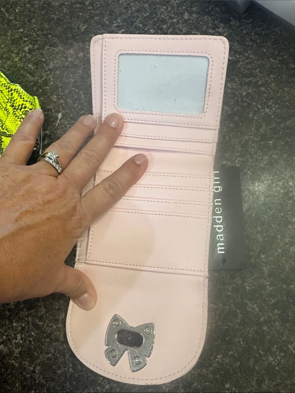 Madden Girl compact madden