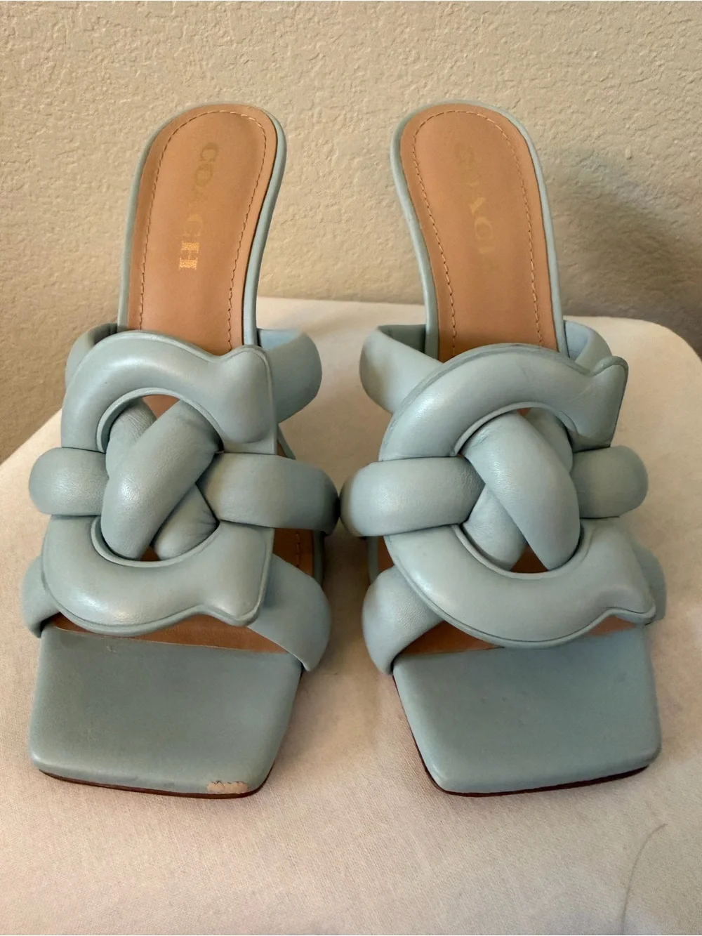 Coach stylish heeled